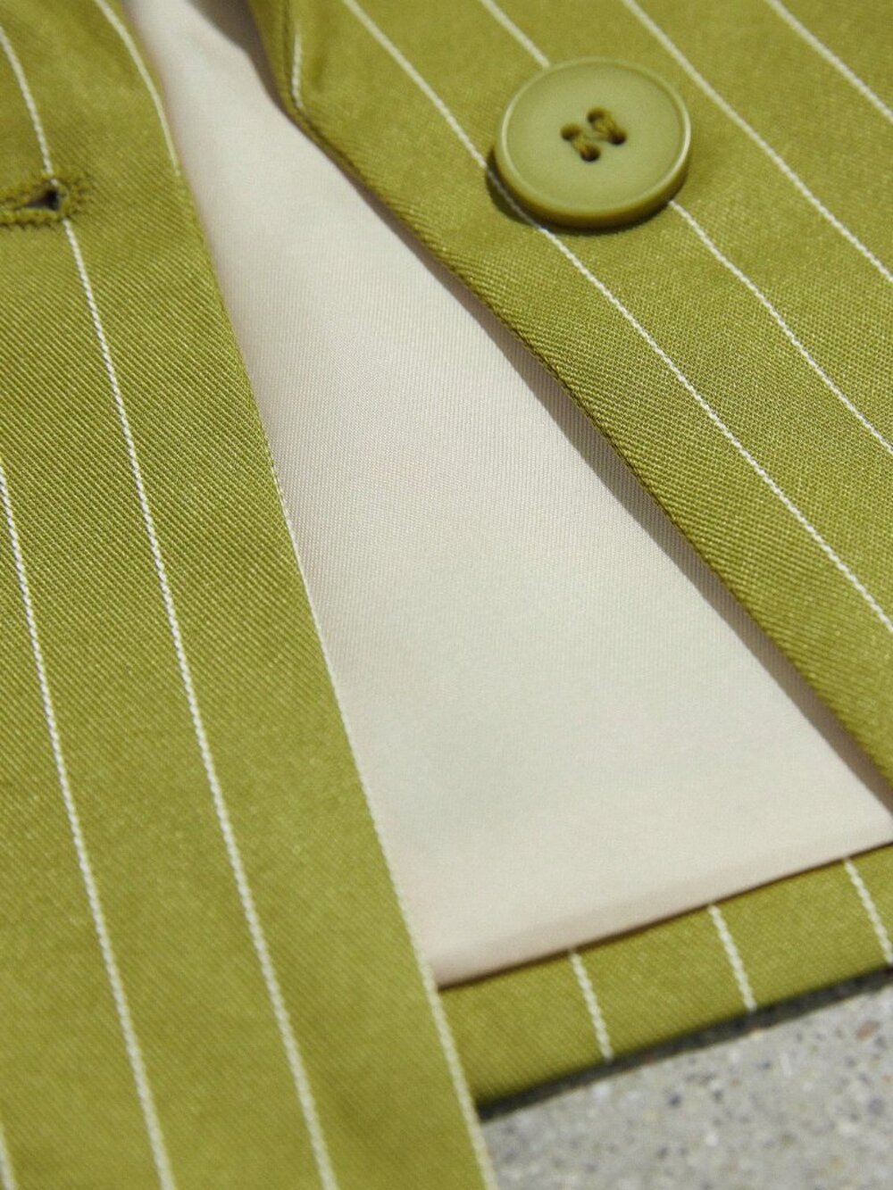 Green Elegant Chic Women's Work Blazer Jacket, Pinstripe, Adjustable Belt - Picture 7 of 7